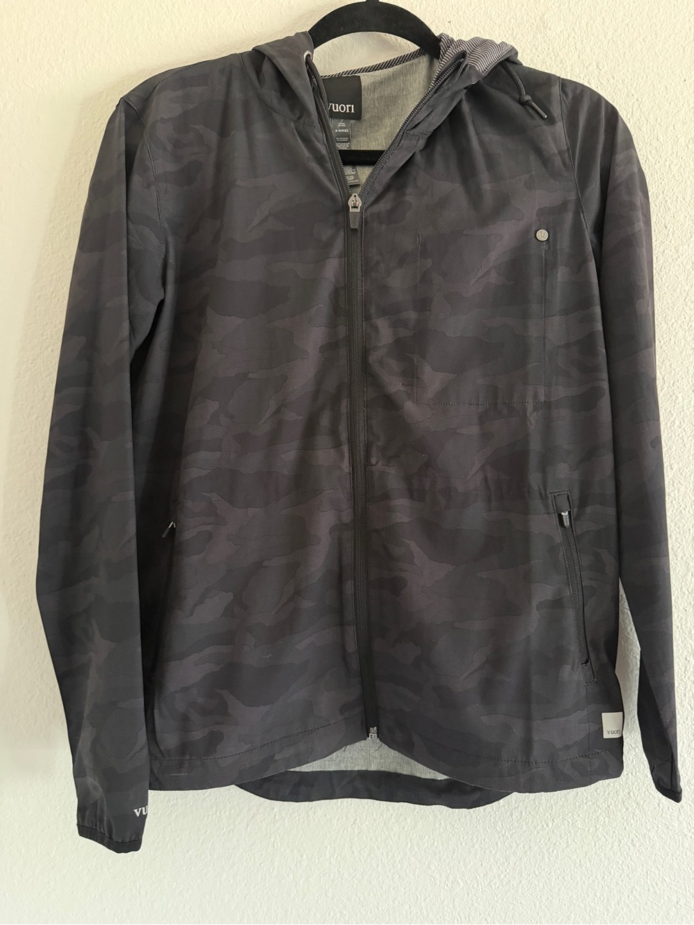 Vuori Gray Camo Jacket Hoodie Full Zip Windbreaker Outdoor